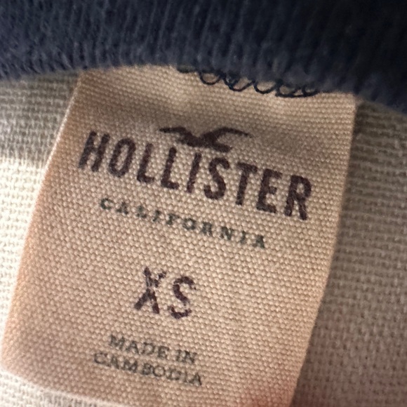 Old Y2K hollister baby graphic tee - Picture 3 of 4